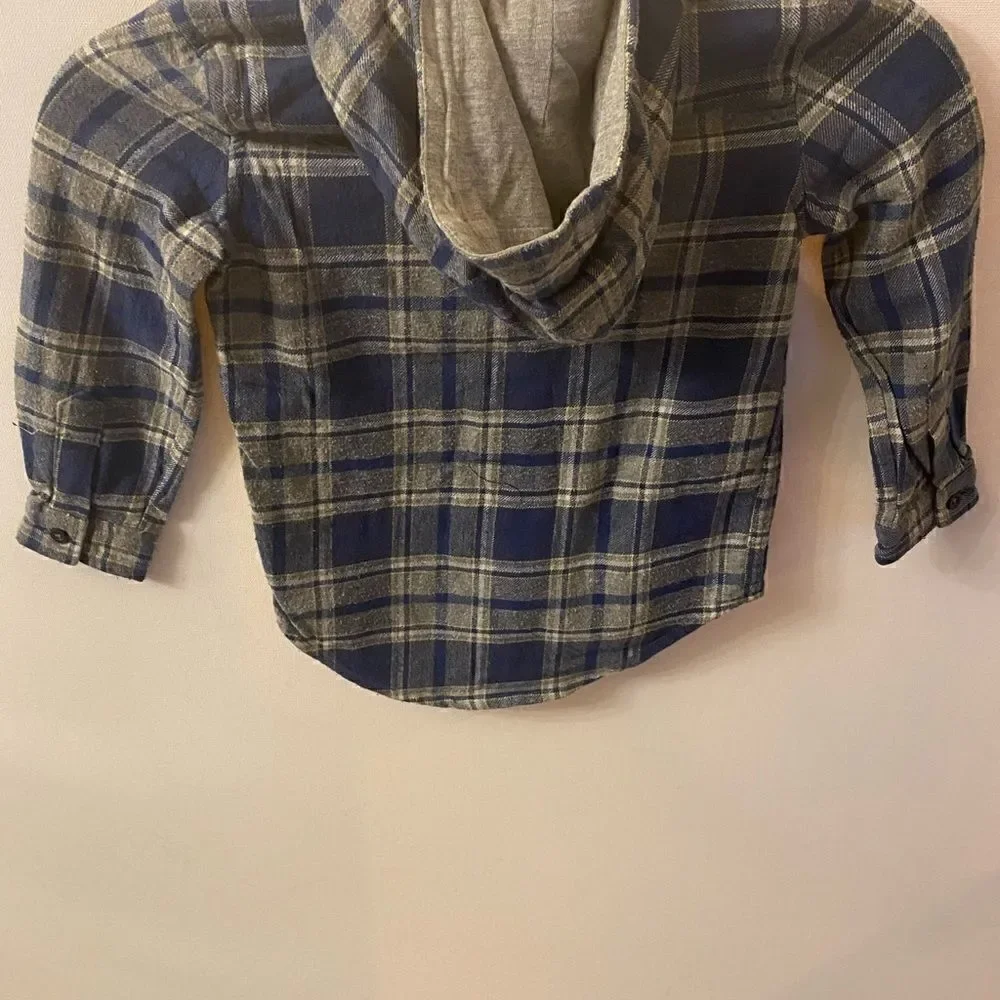 Classic Rugged wear infant Hooded plained shirt .4